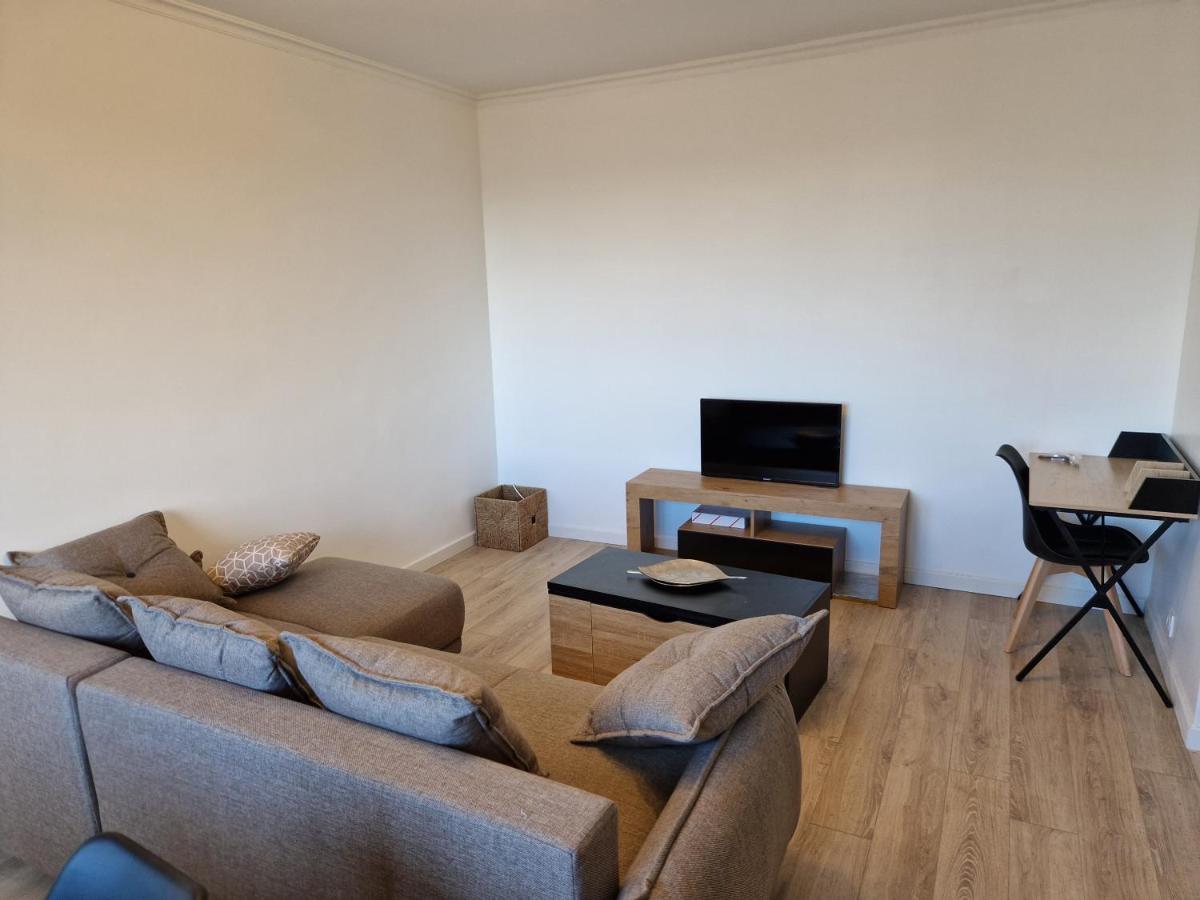 Appartement spacieux rénové - 11 min de Paris Bois-Colombes Esterno foto